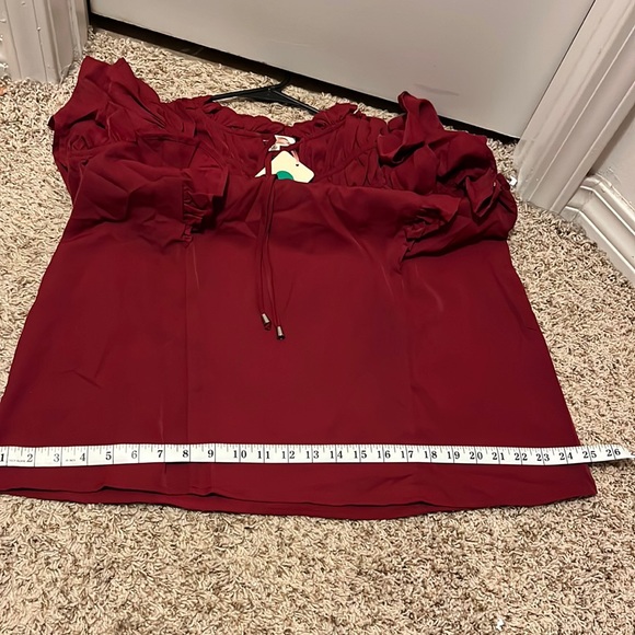 Boutique top NWT - Picture 8 of 8